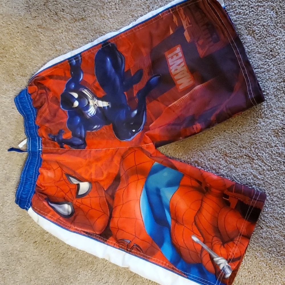 Spiderman trunks - Picture 2 of 5